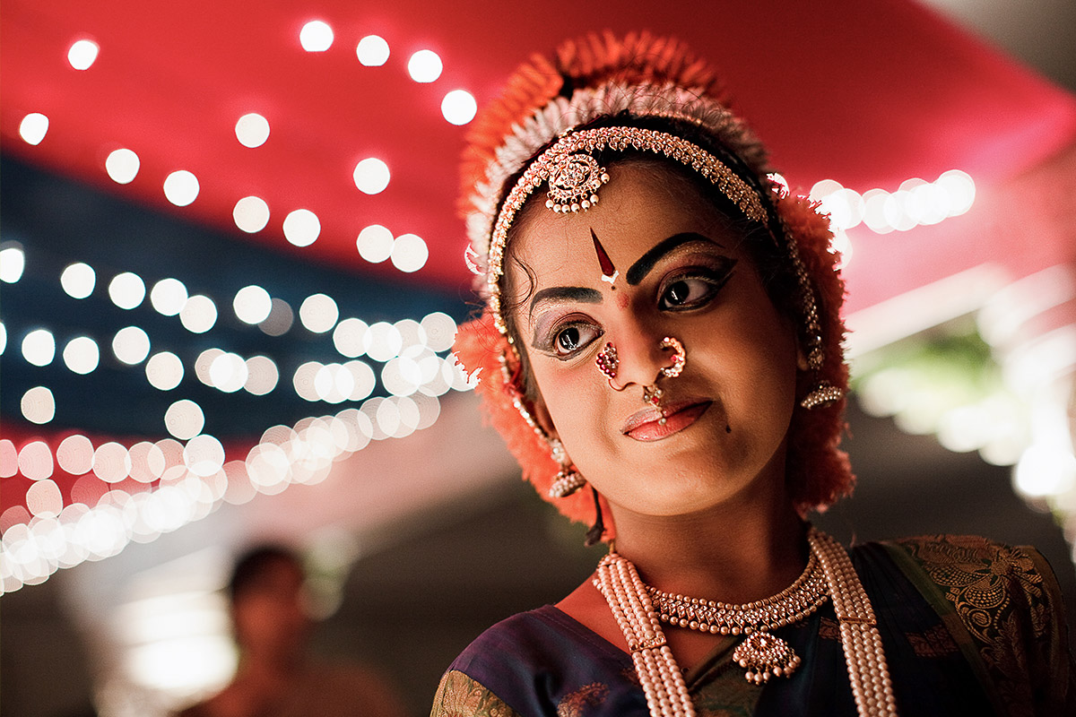Asian wedding photography of dancer at Hindu wedding
