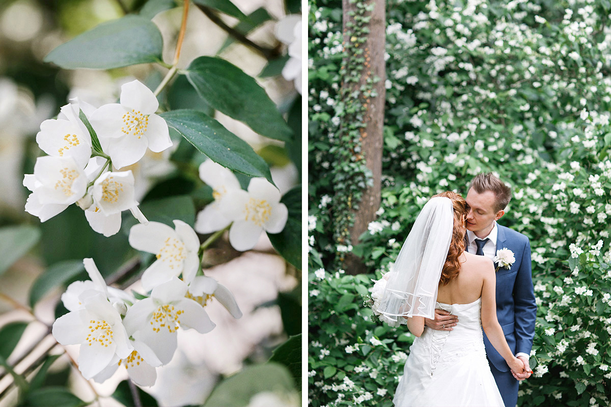 romantisches Brautpaarfoto im Grünen aufgenommen von Hochzeitsfotograf bei stilvoller Landhochzeit auf Gut Suckow Brandenburg © Hochzeitsfotograf Berlin www.hochzeitslicht.de