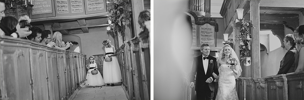 Hochzeitsfotos vom Einzug der Braut aufgenommen von Hochzeitsfotografin bei Schloss Boitzenburg Hochzeit Uckermark © Hochzeitsfotograf Berlin www.hochzeitslicht.de