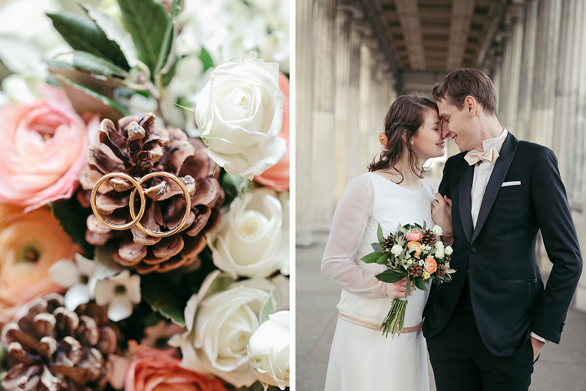 Brautpaarfoto in Berlin-Mitte und winterlicher Brautstrauß mit Kienäpfeln bei Winterhochzeit Berlin © Hochzeit Berlin www.hochzeitslicht.de