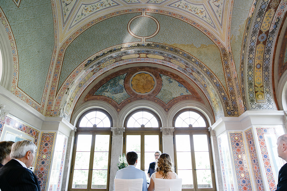 Hochzeitsreportagefoto bei standesamtlicher trauung im Belvedere auf dem Pfingstberg - Berlin Hochzeitsfotograf © www.hochzeitslicht.de