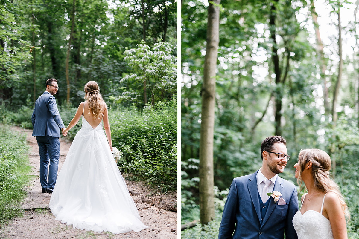 natürliche Brautpaarfotos im Wald - Berlin Hochzeitsfotograf © www.hochzeitslicht.de