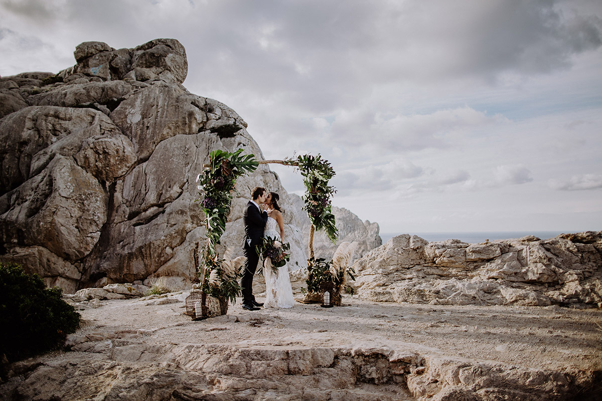 Brautpaarfoto bei Hochzeit zu zweit - Mallorca Hochzeitsfotograf © www.hochzeitslicht.de