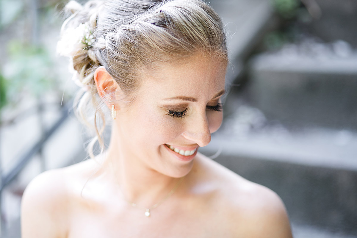 Hochzeitsportrait von Braut - Berlin Hochzeitsfotograf © www.hochzeitslicht.de