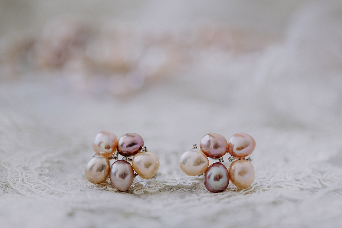 Brautohrringe aus Perlen bei maritimer Hochzeit