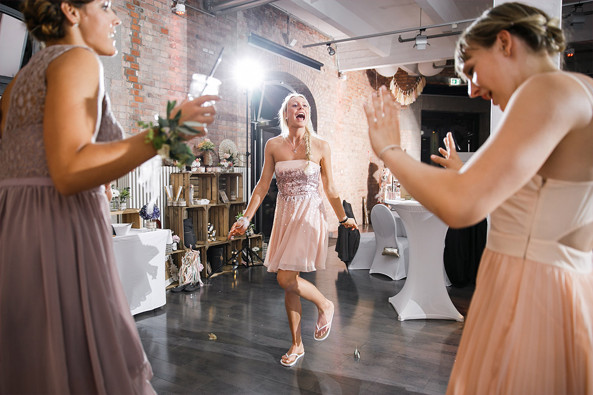 Hochzeitsparty im Spreespeicher - Spreespeicher Hochzeitsfotograf © www.hochzeitslicht.de