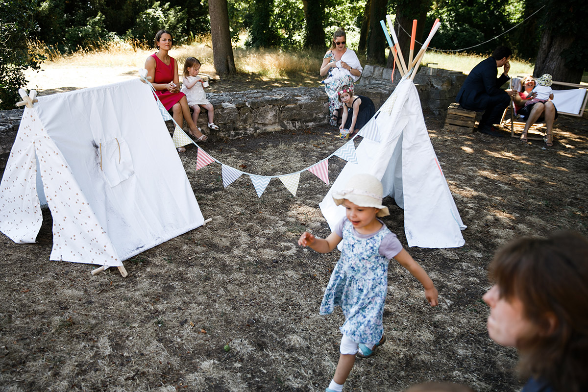 Kinderbetreuung Boho-Hochzeit - Schloss Marquardt Hochzeitsfotograf Potsdam © www.hochzeitslicht.de