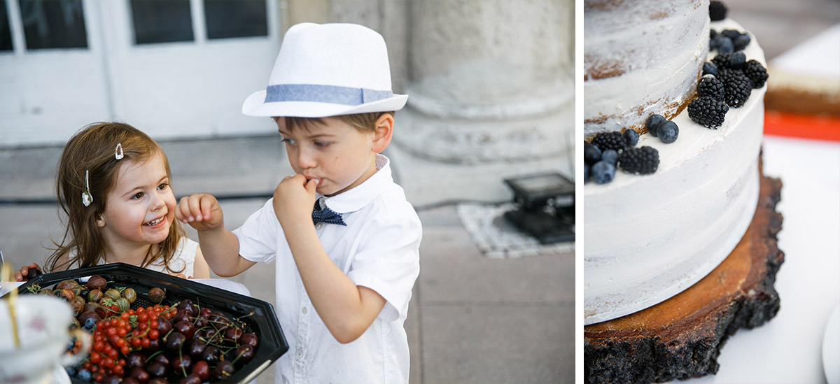 Hochzeitsreportagefoto kleine Gäste am Obstbuffet und Hochzeitstorte mit Beeren - Schloss Marquardt Hochzeitsfotograf Potsdam © www.hochzeitslicht.de