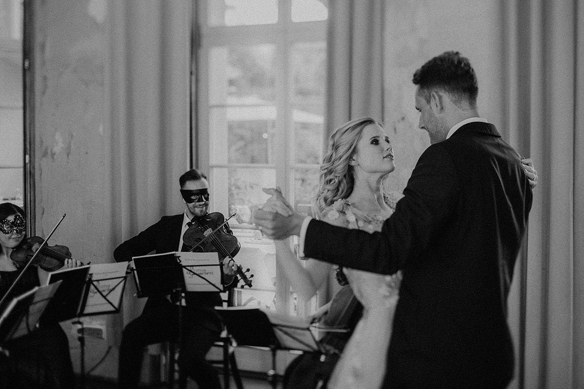 Hochzeitstanz zu Live Streichermusik bei Venedig Hochzeit