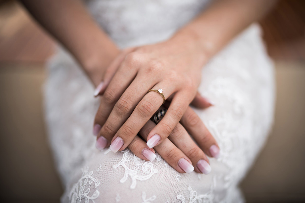 Hochzeitsportrait Braut - Couplefotoshooting Berlin Hochzeitsfotograf © www.hochzeitslicht.de