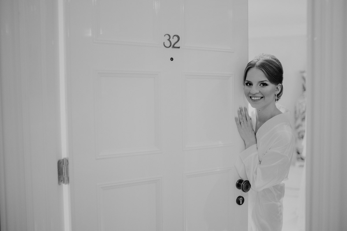 Getting Ready Berlinhochzeit - Schlosshotel Berlin Hochzeitsfotograf © www.hochzeitslicht.de