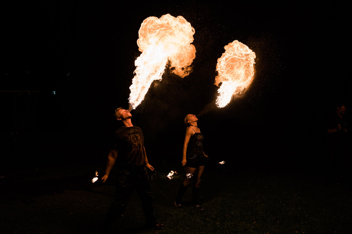 Feuershow Hochzeit - Schlosshotel Berlin Hochzeitsfotograf © www.hochzeitslicht.de