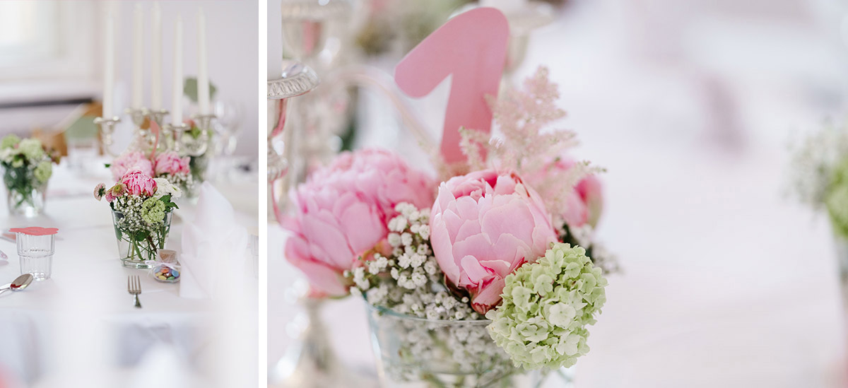 Idee Tischdekoration Frühlingshochzeit rosa Blumen - Villa Blumenfisch Berlin Hochzeitsfotograf © www.hochzeitslicht.de