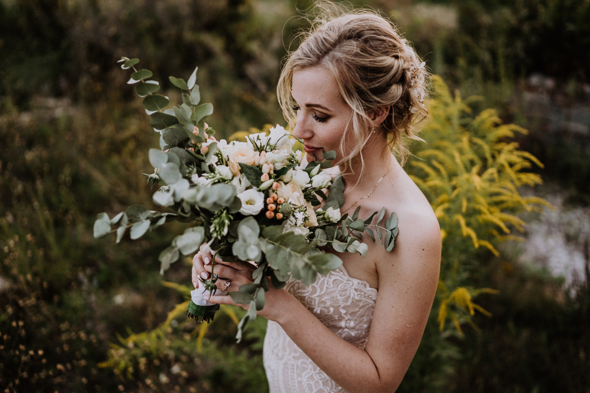 Hochzeitsfoto Braut natürlich - Persische Boho-Chic Hochzeit in der Malzfabrik Berlin von Hochzeitsfotografin aus Berlin Friedrichshain © www.hochzeitslicht.de #hochzeitslicht