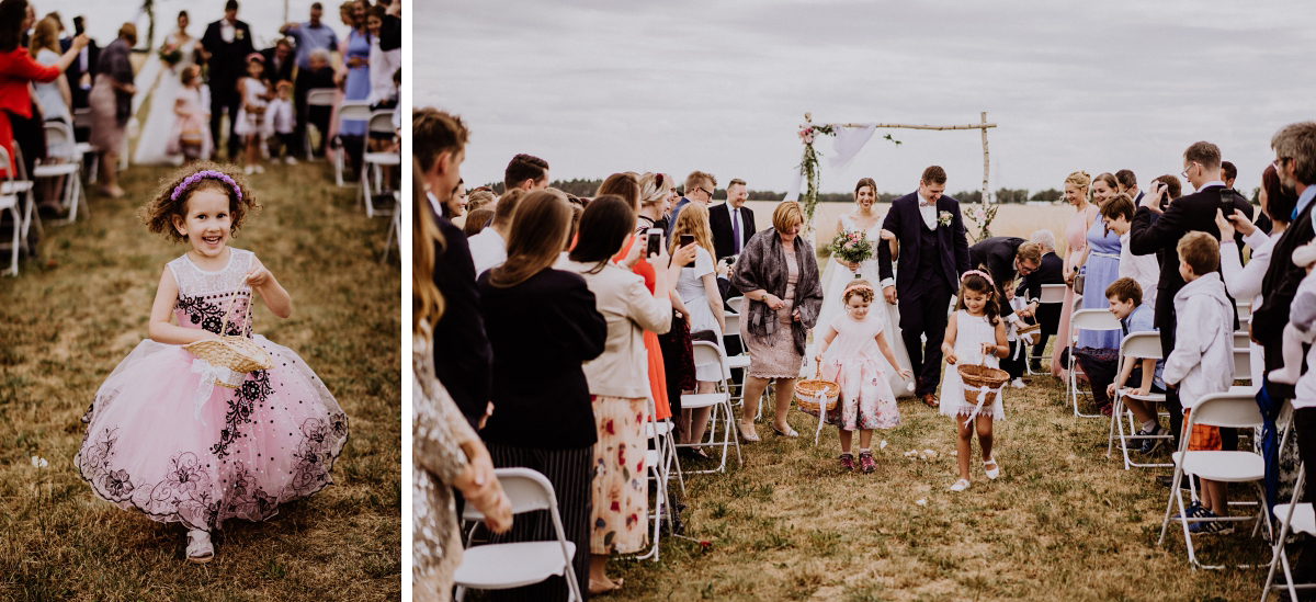 Hochzeitsbild Auszug Brautpaar Landhochzeit - Scheunenhochzeit in Brandenburg - freie Trauung Kulturscheune Thyrow von Hochzeitsfotograf Berlin © www.hochzeitslicht.de #hochzeitslicht