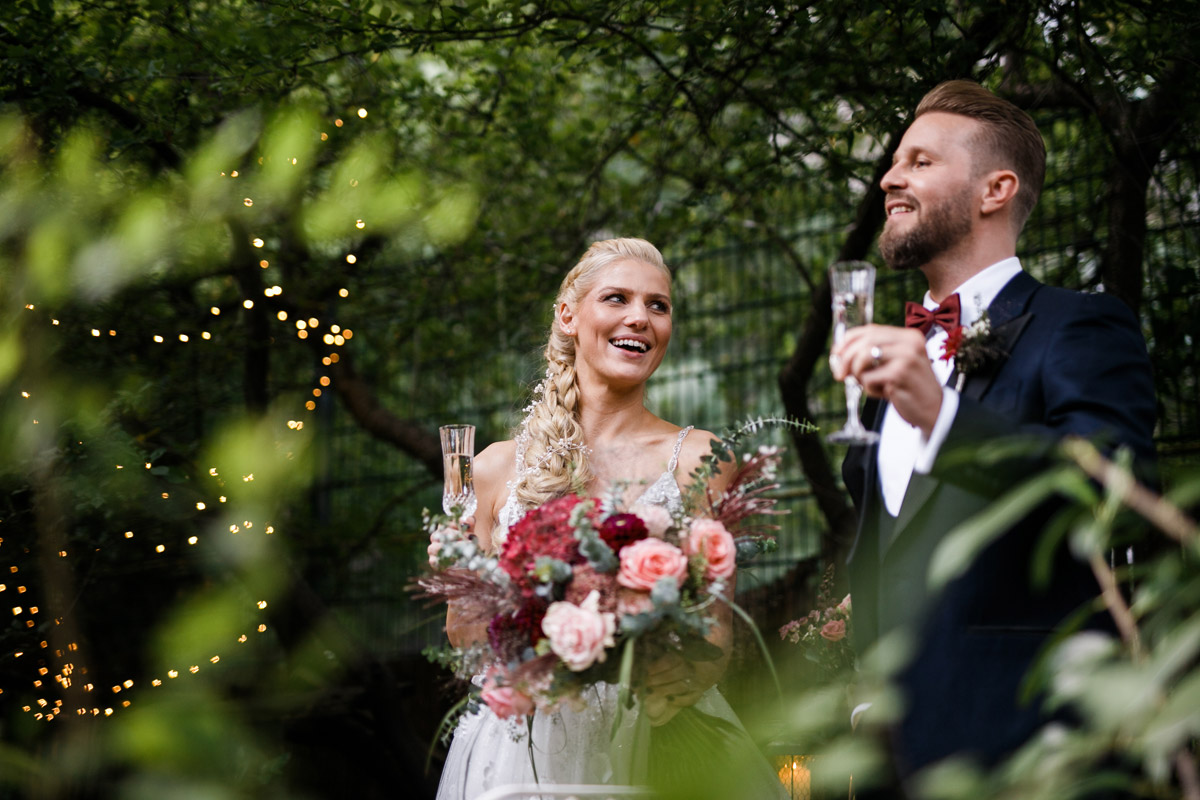 freie Trauung Old Smithy's Dizzle - Hochzeitslocation: Heiraten in Berlin Friedrichshain nach Standesamt; Hochzeit in der Alten Schmiede bzw. im Old Smithy's Dizzle von Hochzeitsfotograf © www.hochzeitslicht.de #hochzeitslicht #hochzeitslocation #heiraten #hochzeitsfeier #berlin