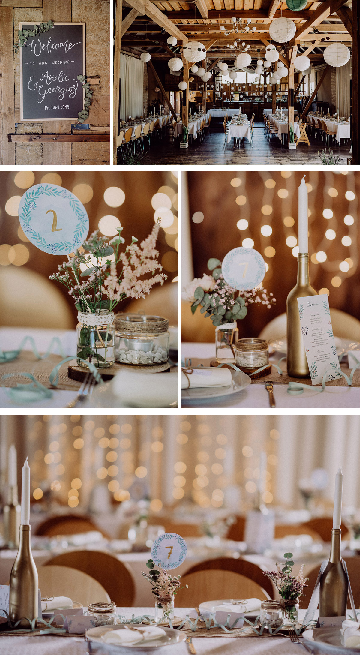 Scheunenhochzeit Dekoration vintage, Beleuchtung mit Lichterketten und DIY goldene Flaschen als Kerzenhalter, Tischdeko mit handgemalten Platznummern in DIY Gläsern mit Hochzeitsblumen auf Holzscheiben, Scheune Deko Willkommen auf Tafel, beiger Tischläufer, weiße Lampions von Decke