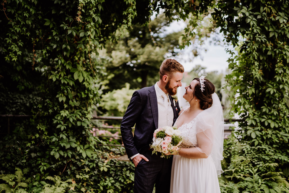 Hochzeitsfotos zum Standesamt - iLand Pier13 Hochzeit von Hochzeitsfotograf Berlin © www.hochzeitslicht.de #hochzeitslicht