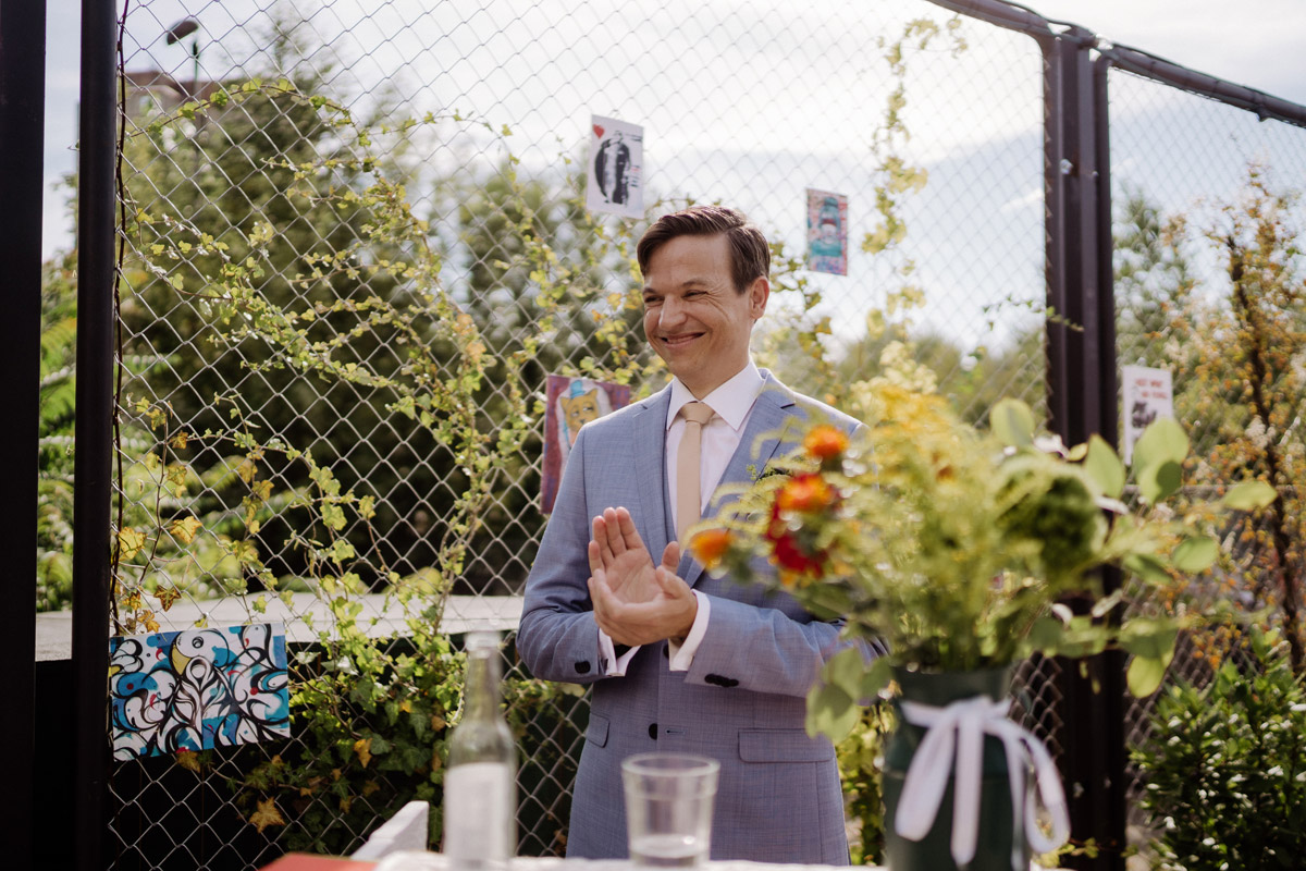 Sommerhochzeit Freie Trauung draußen - Corona Hochzeit im von Greifswald von Hochzeitsfotograf und Hochzeitsvideograf Berlin © www.hochzeitslicht.de #hochzeitslicht
