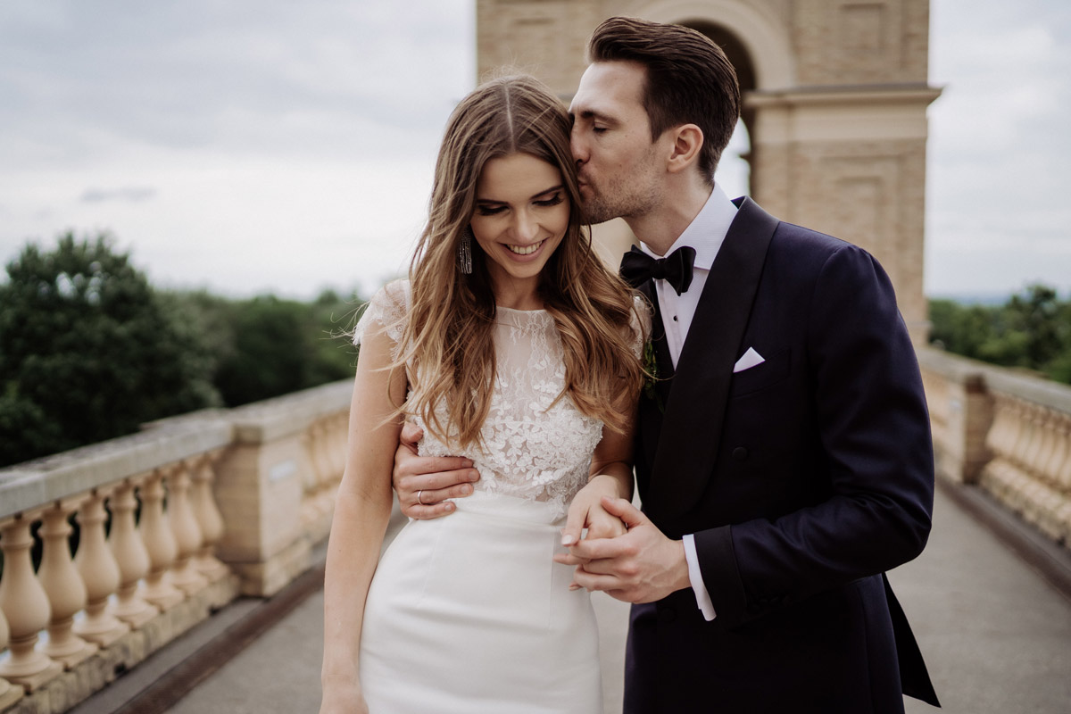 Standesamt Potsdam Hochzeit im Schloss Belvedere auf dem Pfingstberg mit Tipps für natürliche Brautpaarfotos von Hochzeitsfotograf Berlin © www.hochzeitslicht.de #hochzeitslicht