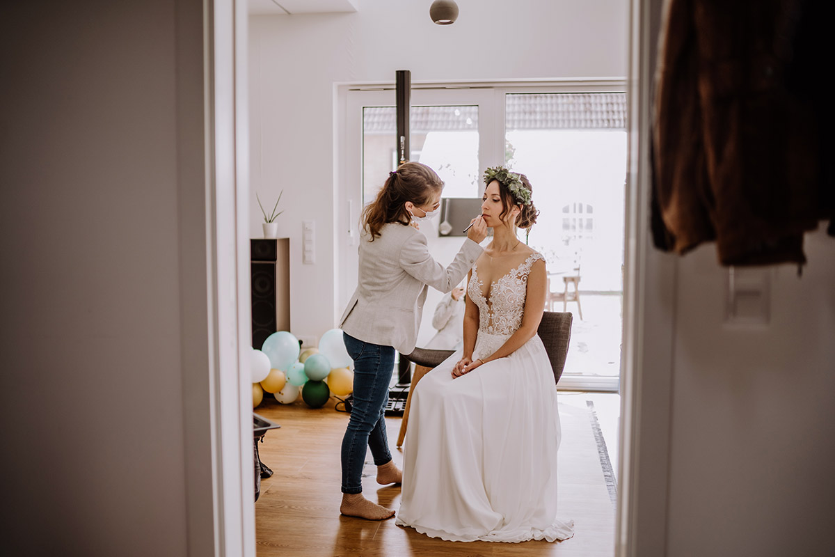 Styling der Braut für Standesamt Hochzeit