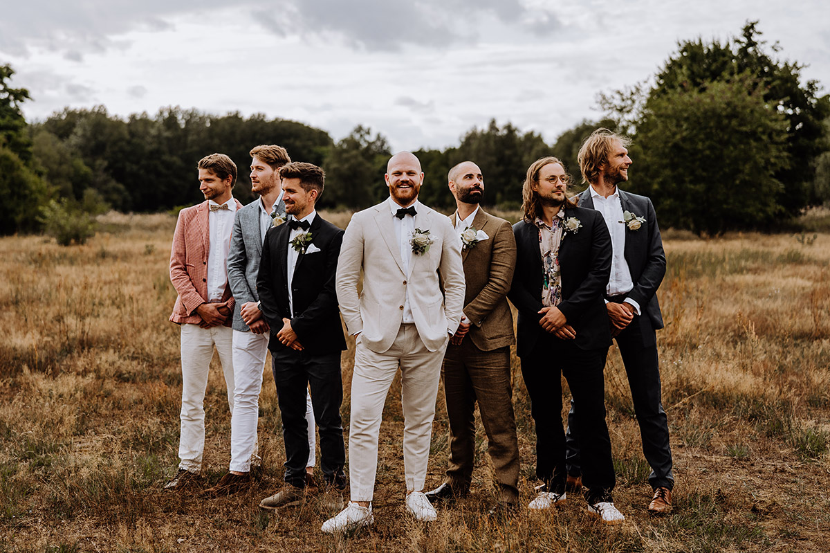 Gruppenfoto Bräutigam mit Best Men - Gut Wendgräben Hochzeit