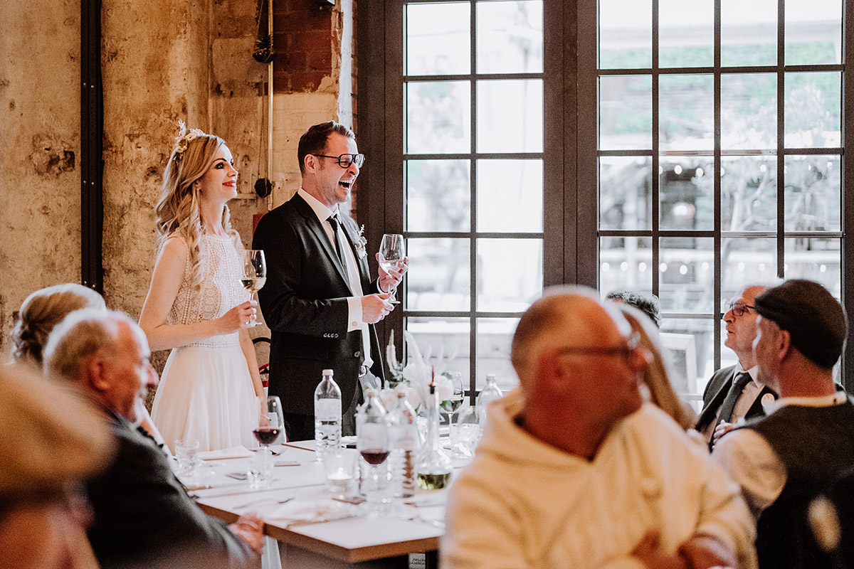 Sage Restaurant Hochzeitsreportage beim Dinner im Kaminzimmer